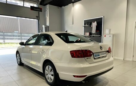Volkswagen Jetta VI, 2012 год, 975 000 рублей, 6 фотография