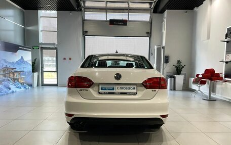 Volkswagen Jetta VI, 2012 год, 975 000 рублей, 5 фотография