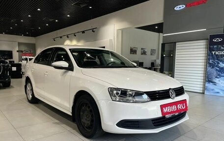 Volkswagen Jetta VI, 2012 год, 975 000 рублей, 3 фотография