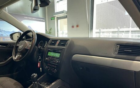 Volkswagen Jetta VI, 2012 год, 975 000 рублей, 10 фотография