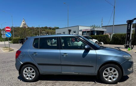 Skoda Fabia II, 2010 год, 700 000 рублей, 3 фотография