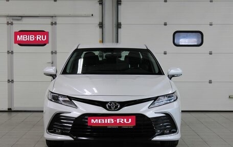 Toyota Camry, 2021 год, 2 687 000 рублей, 2 фотография