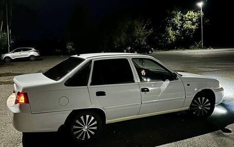 Daewoo Nexia I рестайлинг, 2011 год, 300 000 рублей, 4 фотография