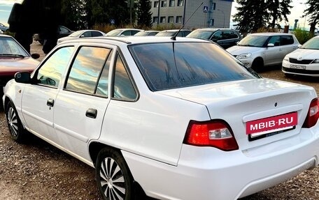 Daewoo Nexia I рестайлинг, 2011 год, 300 000 рублей, 8 фотография