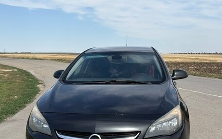 Opel Astra J, 2012 год, 870 000 рублей, 1 фотография