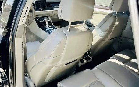 Audi A8, 2009 год, 1 700 000 рублей, 16 фотография