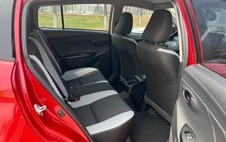 Toyota Yaris XP150 рестайлинг, 2022 год, 945 000 рублей, 11 фотография