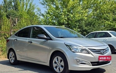 Hyundai Solaris II рестайлинг, 2015 год, 930 000 рублей, 6 фотография