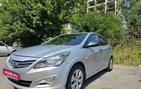 Hyundai Solaris II рестайлинг, 2015 год, 930 000 рублей, 9 фотография