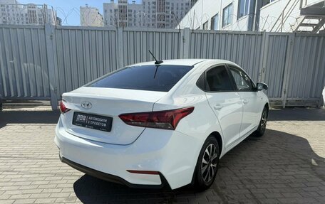 Hyundai Solaris II рестайлинг, 2017 год, 829 000 рублей, 2 фотография