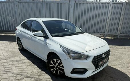 Hyundai Solaris II рестайлинг, 2017 год, 829 000 рублей, 6 фотография