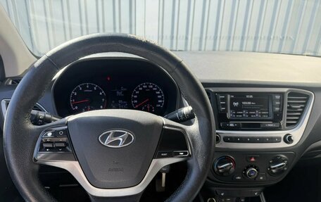 Hyundai Solaris II рестайлинг, 2017 год, 829 000 рублей, 18 фотография
