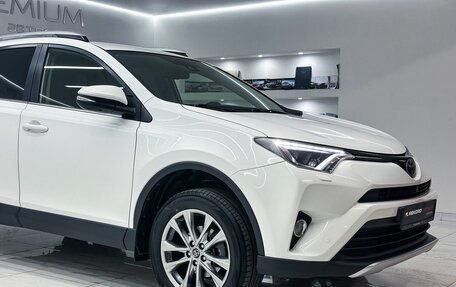 Toyota RAV4, 2015 год, 2 400 000 рублей, 3 фотография