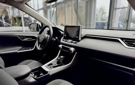 Toyota RAV4, 2020 год, 2 639 000 рублей, 12 фотография