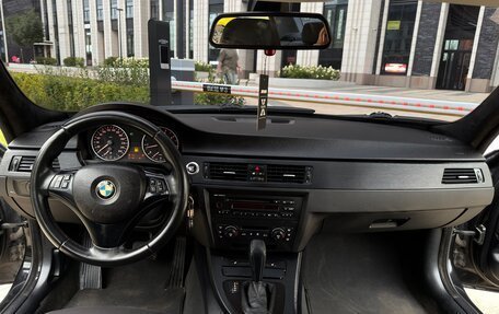 BMW 3 серия, 2005 год, 725 000 рублей, 31 фотография