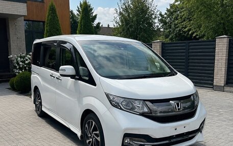 Honda Stepwgn IV, 2016 год, 1 615 000 рублей, 1 фотография