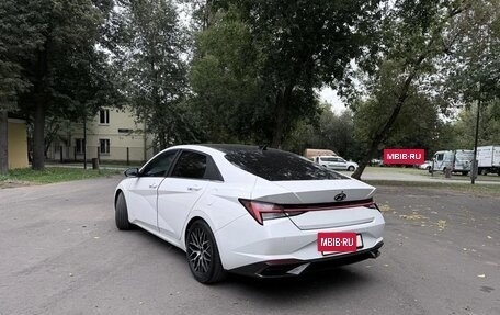 Hyundai Elantra, 2023 год, 1 560 000 рублей, 8 фотография