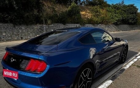 Ford Mustang VI рестайлинг, 2018 год, 2 450 000 рублей, 6 фотография