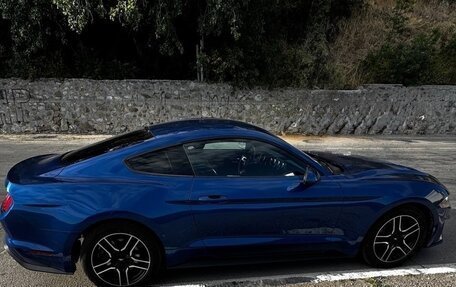 Ford Mustang VI рестайлинг, 2018 год, 2 450 000 рублей, 9 фотография