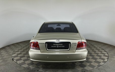 Hyundai Sonata IV рестайлинг, 2005 год, 350 000 рублей, 3 фотография