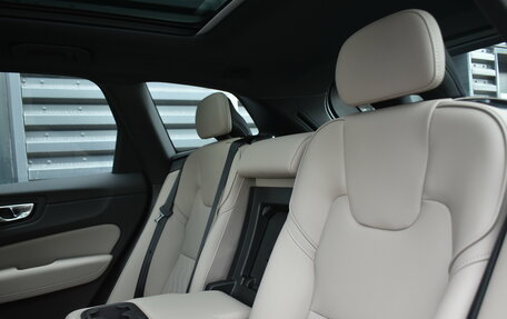 Volvo XC60 II, 2025 год, 5 990 000 рублей, 16 фотография