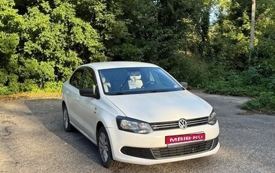 Volkswagen Polo VI (EU Market), 2013 год, 900 000 рублей, 1 фотография