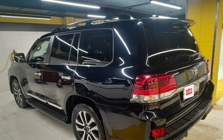 Toyota Land Cruiser 200, 2019 год, 6 700 000 рублей, 4 фотография