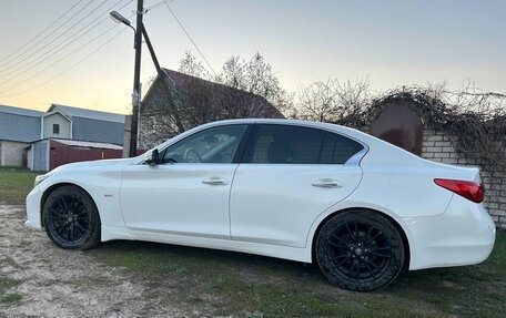 Infiniti Q50 I рестайлинг, 2014 год, 1 400 000 рублей, 3 фотография