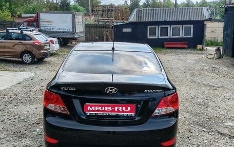 Hyundai Solaris II рестайлинг, 2012 год, 700 000 рублей, 5 фотография