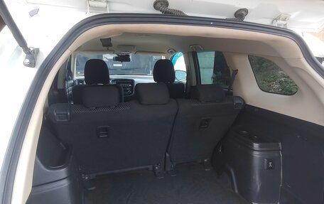Mitsubishi Outlander III рестайлинг 3, 2017 год, 1 760 000 рублей, 8 фотография