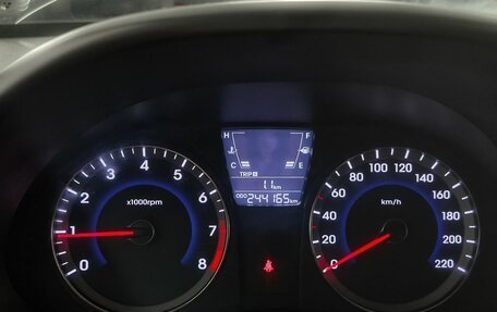 Hyundai Solaris II рестайлинг, 2012 год, 589 000 рублей, 20 фотография
