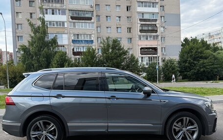 Volkswagen Tiguan II, 2019 год, 2 700 000 рублей, 5 фотография