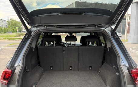 Volkswagen Tiguan II, 2019 год, 2 700 000 рублей, 11 фотография