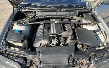 BMW 3 серия, 2002 год, 700 000 рублей, 11 фотография