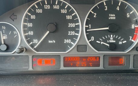 BMW 3 серия, 2002 год, 700 000 рублей, 15 фотография