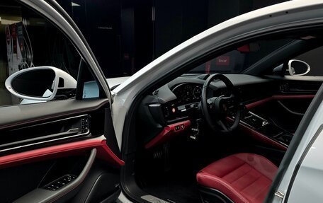 Porsche Panamera, 2025 год, 15 000 000 рублей, 17 фотография