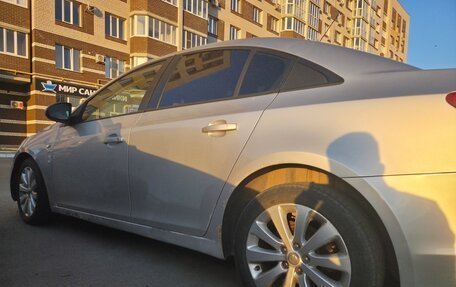 Chevrolet Cruze II, 2010 год, 490 000 рублей, 4 фотография