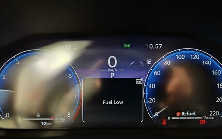 Toyota RAV4, 2025 год, 4 900 000 рублей, 13 фотография
