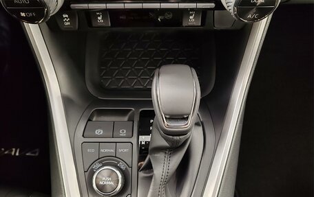 Toyota RAV4, 2025 год, 4 900 000 рублей, 22 фотография
