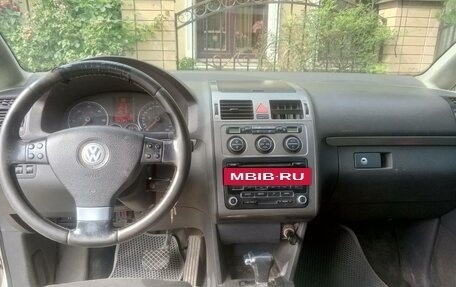 Volkswagen Touran III, 2008 год, 500 000 рублей, 3 фотография