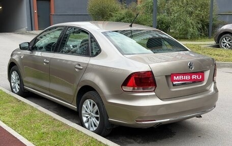 Volkswagen Polo VI (EU Market), 2015 год, 990 000 рублей, 2 фотография