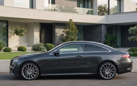 Mercedes-Benz E-Класс, 2021 год, 5 150 000 рублей, 3 фотография