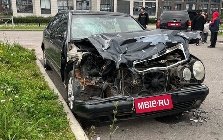 Mercedes-Benz E-Класс, 1997 год, 220 000 рублей, 1 фотография