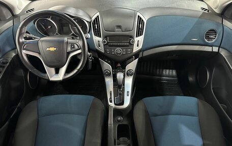 Chevrolet Cruze II, 2013 год, 735 000 рублей, 9 фотография