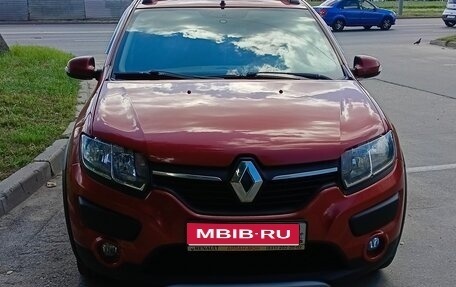 Renault Sandero II рестайлинг, 2014 год, 880 000 рублей, 1 фотография