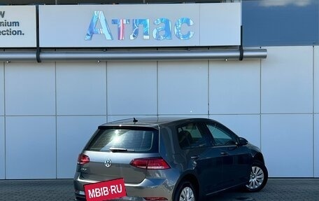 Volkswagen Golf VII, 2018 год, 1 790 000 рублей, 2 фотография