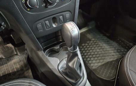 Renault Logan II, 2022 год, 1 215 000 рублей, 14 фотография