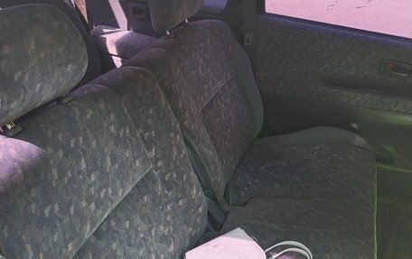 Toyota Ipsum II, 1998 год, 400 000 рублей, 3 фотография