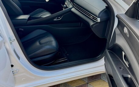 Hyundai Elantra, 2023 год, 2 090 000 рублей, 13 фотография
