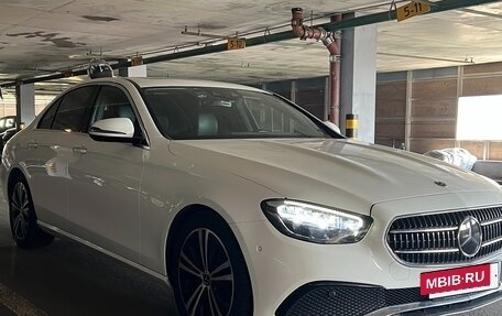 Mercedes-Benz E-Класс, 2020 год, 3 950 000 рублей, 2 фотография